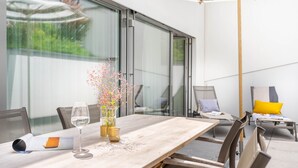Deluxe Apartment, 2 Bedrooms, Garden View | Terrace/patio - Bodensee Apartment Fischbach (Friedrichshafen)