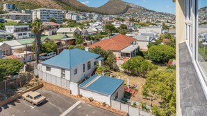 Unclassified image, 5 of 16, button - Montclaire Suite 2 (Cape Town)