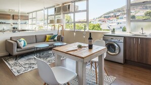 Unclassified image, 3 of 16, button - Montclaire Suite 2 (Cape Town)