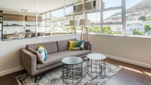 Unclassified image, 4 of 16, button - Montclaire Suite 2 (Cape Town)