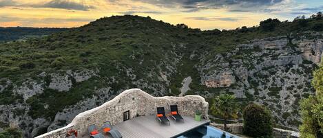 Außenpool, beheizter Pool, Liegestühle