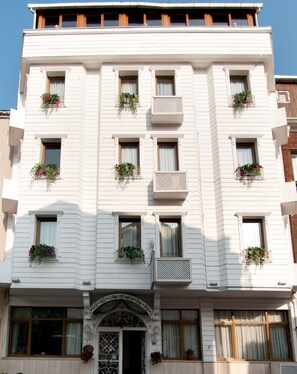 Exterior - Mevlana Hotel (Istanbul)