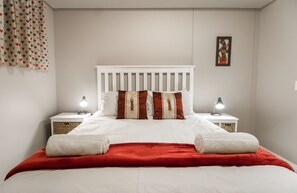 Executive Apartment | 1 bedroom, premium bedding, iron/ironing board, free WiFi - Dockside Gold Suite (Cape Town)