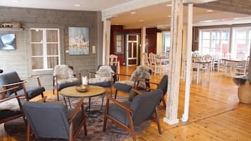 Frühstück, Mittagessen und Abendessen