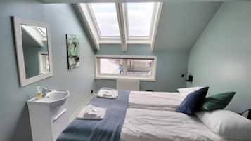 Double Room, Shared Bathroom | Individually decorated, individually furnished, free WiFi, bed sheets