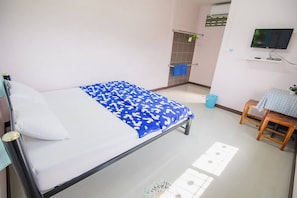 Standard Double Room | Free WiFi - Bansabai Raiwan Resort (Chanthaburi)