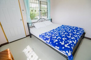 Standard Double Room | Free WiFi - Bansabai Raiwan Resort (Chanthaburi)