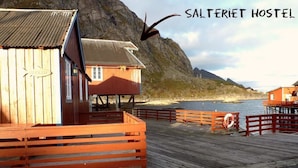 Front of property - Salteriet (Moskenes)