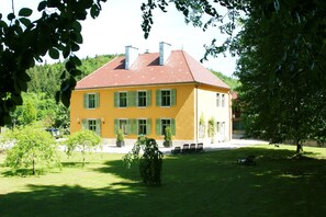 Front of property - Domaine de Syam (Syam)