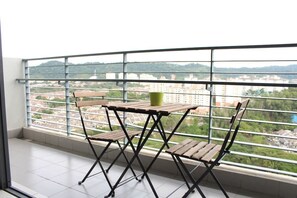 Balcony - Setia Walk by SYNC (Puchong)