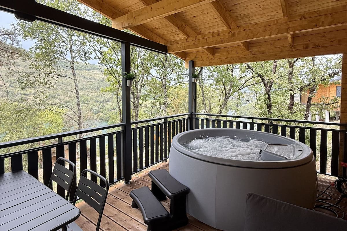Lodge La Bruyere | Soundproofing, free WiFi, bed sheets