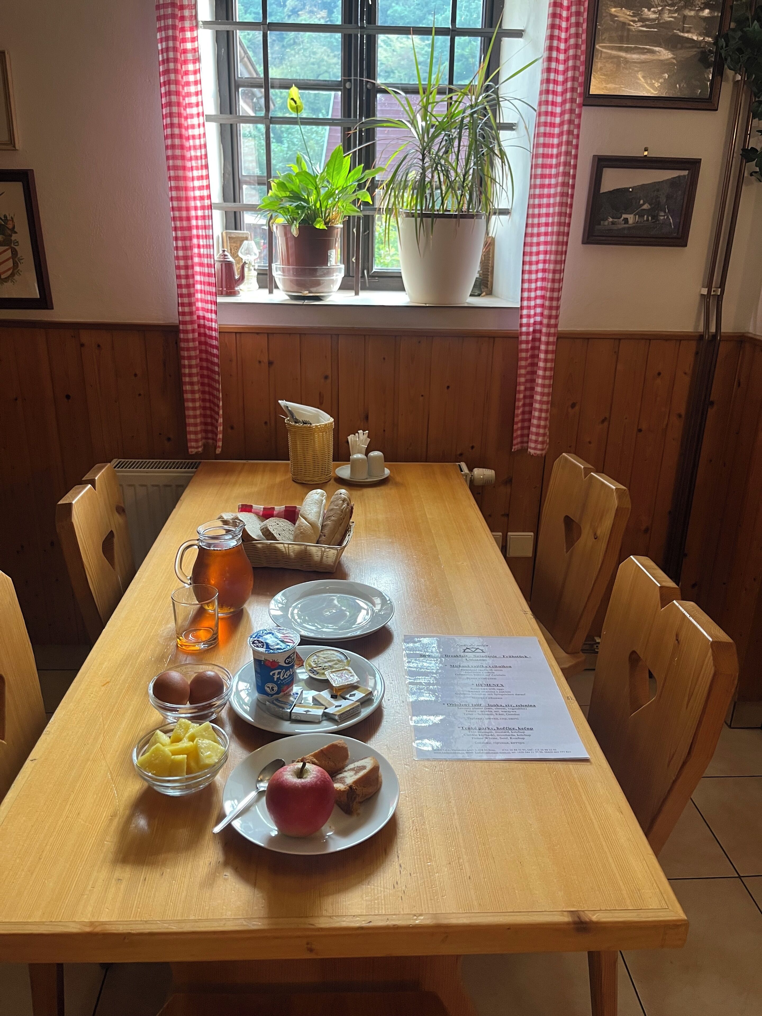Desayuno continental todos los días (con cargo) 