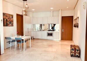 Studio | Dineren op de kamer