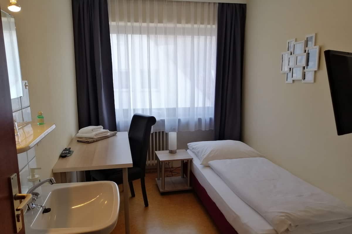 Eenpersoonskamer, gedeelde badkamer | 1 slaapkamer