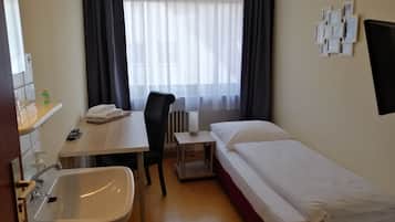 Single Room, Shared Bathroom | 1 bedroom