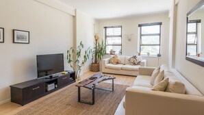 Deluxe Apartment, 2 Bedrooms | Living room - Piazza Church Square Suite (Cape Town)