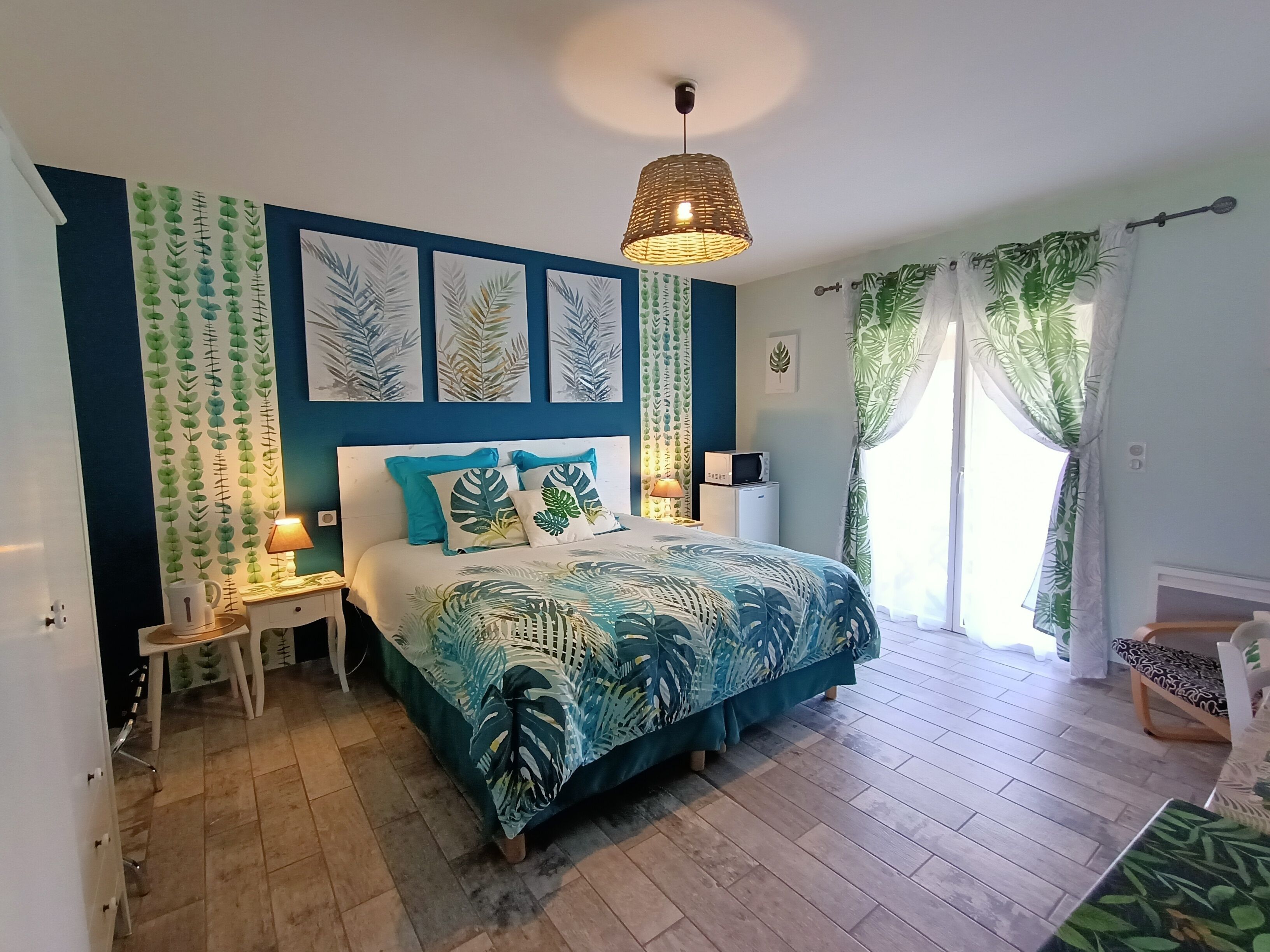 Doppelzimmer (Levist) | Hochwertige Bettwaren, Tempur-Pedic-Betten, individuell dekoriert