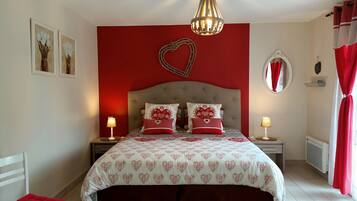 Studio | Premium bedding, Tempur-Pedic beds, individually decorated