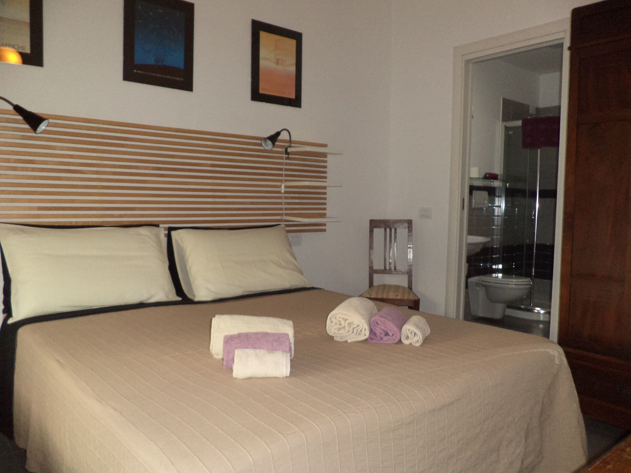 Habitación con 1 cama doble o 2 individuales | 1 dormitorio, wifi gratis, ropa de cama