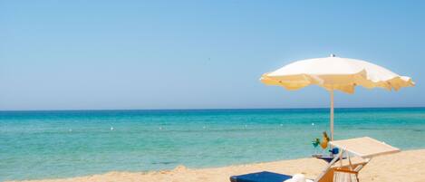 Una spiaggia nelle vicinanze