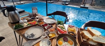 Aterna Hotel