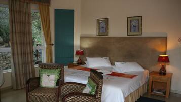 Deluxe Double or Twin Room | In-room safe, iron/ironing board, free WiFi, bed sheets