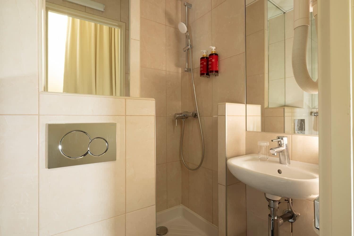 single room | bathroom | eco-friendly toiletries, hair dryer, towels, soap