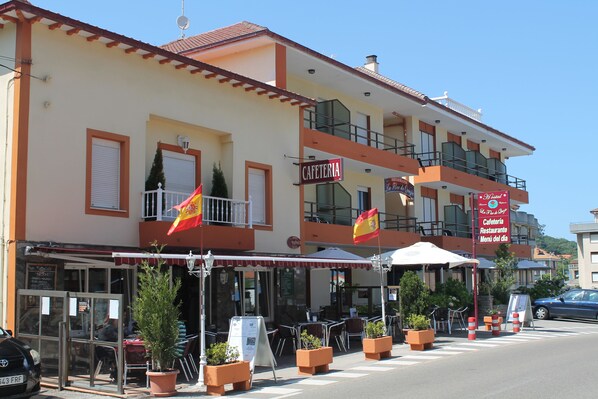 Front of property - Hostal Flor de Quejo (Arnuero)