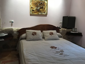 1 bedroom, minibar, in-room safe, desk
