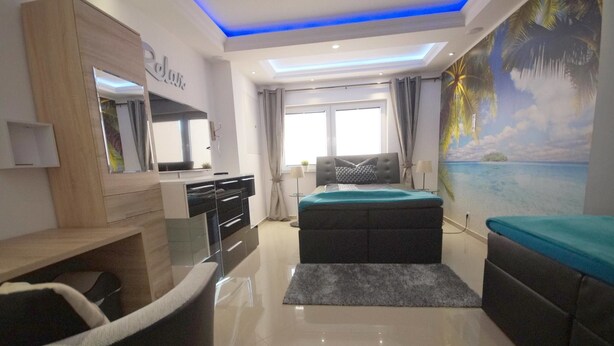 Comfort Double Room (4L) | Ruang tamu | TV skrin rata 