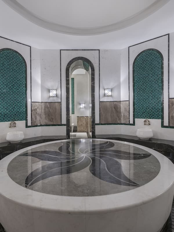 Bagno turco/hammam, trattamenti per il corpo, aromaterapia