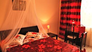 Apartemen Desain, 2 kamar tidur, dapur | 2 kamar tidur, meja kerja, setrika/meja setrika, dan Wi-Fi gratis