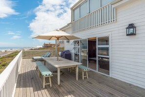 Premier Bungalow, 2 Bedrooms, Balcony, Sea View | Terrace/patio - Paradise Bungalow (Yzerfontein)