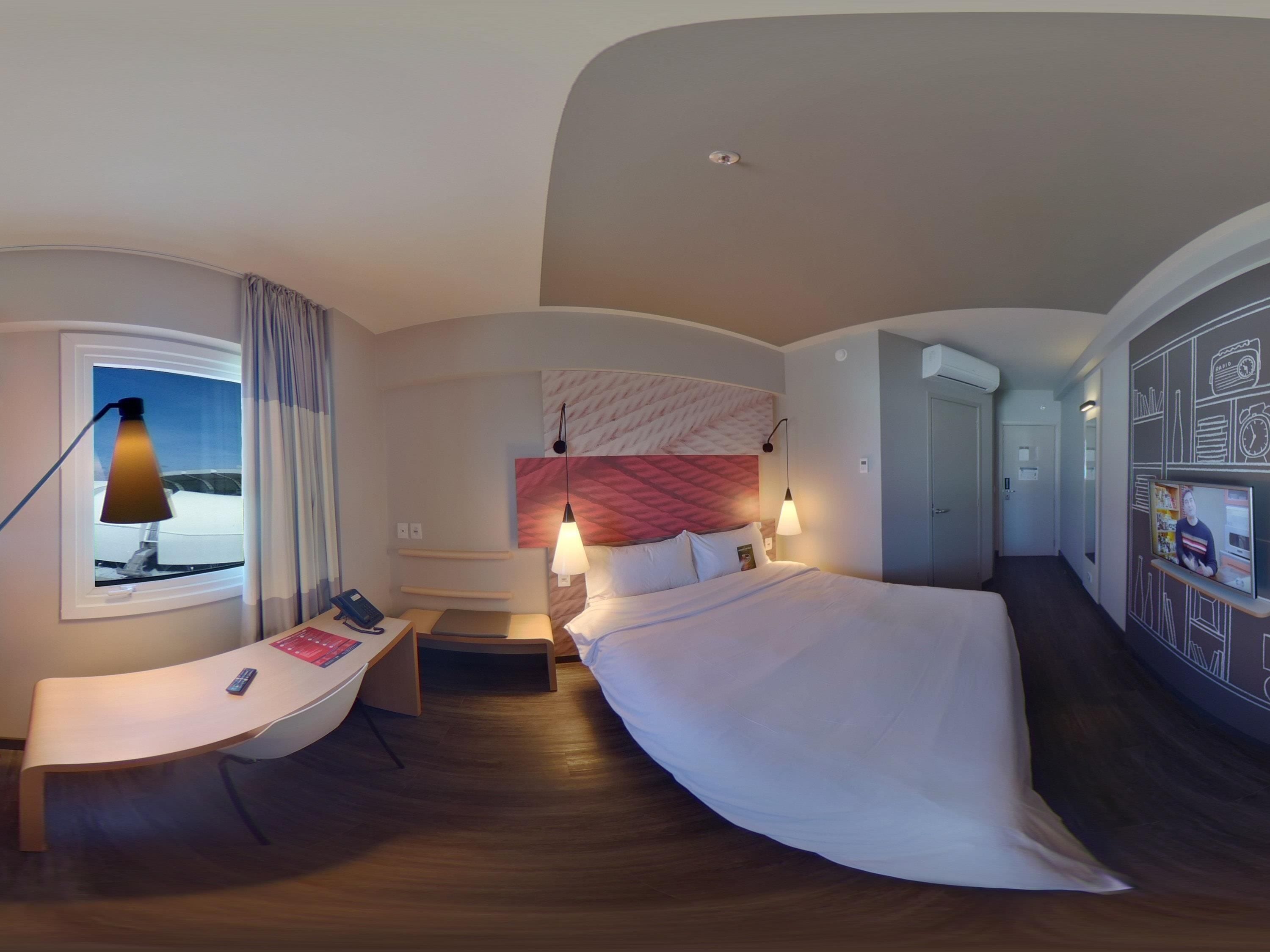 Standard Room, 1 Double Bed | Minibar, in-room safe, desk, blackout curtains