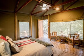 Bed sheets - The Island River Lodge (Hoedspruit)