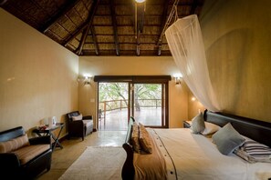 Bed sheets - The Island River Lodge (Hoedspruit)