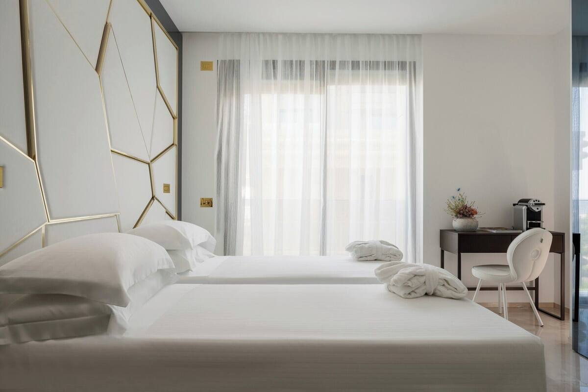Premium bedding, minibar, in-room safe, blackout drapes