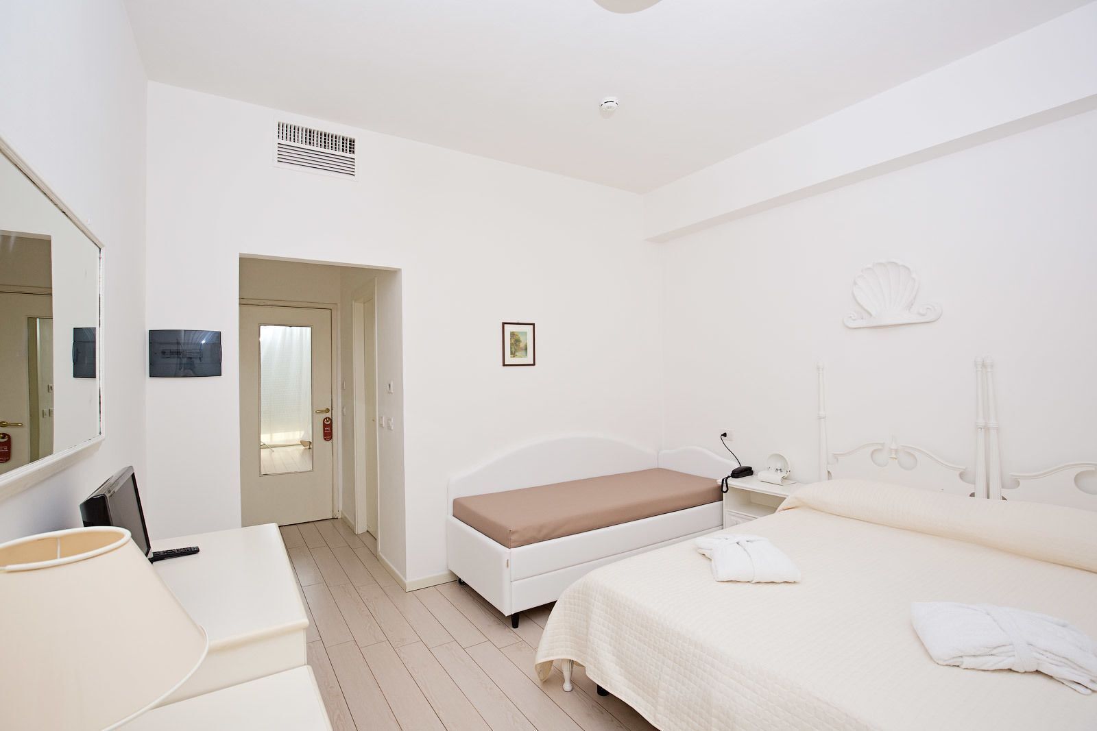 Premium bedding, minibar, in-room safe, blackout curtains
