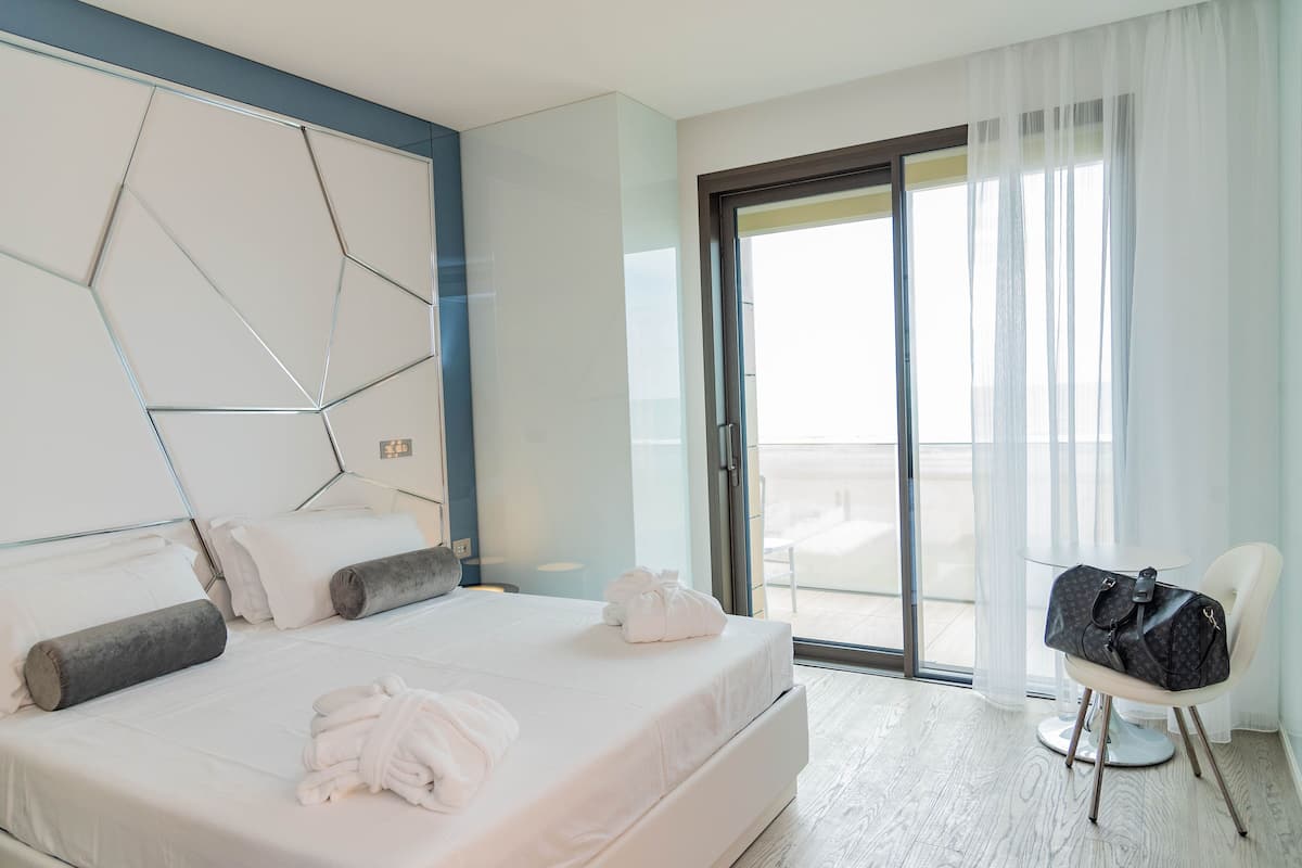 1 slaapkamer, luxe beddengoed, een minibar, een kluis op de kamer
