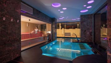 Couples treatment rooms, sauna, hot tub, steam room, body treatments
