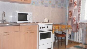 Standard-Apartment | Eigene Küche | Kühlschrank, Mikrowelle, Herdplatte, Wasserkocher
