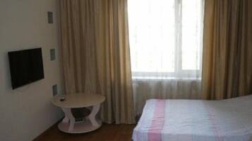 Standard-Apartment (3) | Hochwertige Bettwaren, Bügeleisen/Bügelbrett, kostenloses WLAN