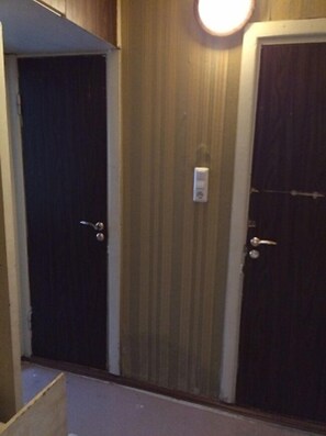 Leilighet – basic (2) | Sengetøy av topp kvalitet, strykejern/-brett og wi-fi (inkludert)