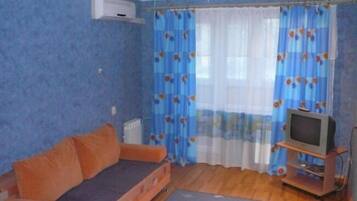 Basic-Apartment (10) | Hochwertige Bettwaren, Bügeleisen/Bügelbrett, kostenloses WLAN