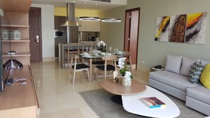 Condo, 1 chambre (All Inclusive) | Aire de séjour | Téléviseur à écran plat