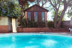 Outdoor pool - Shepinetree - Capela House (Sintra)