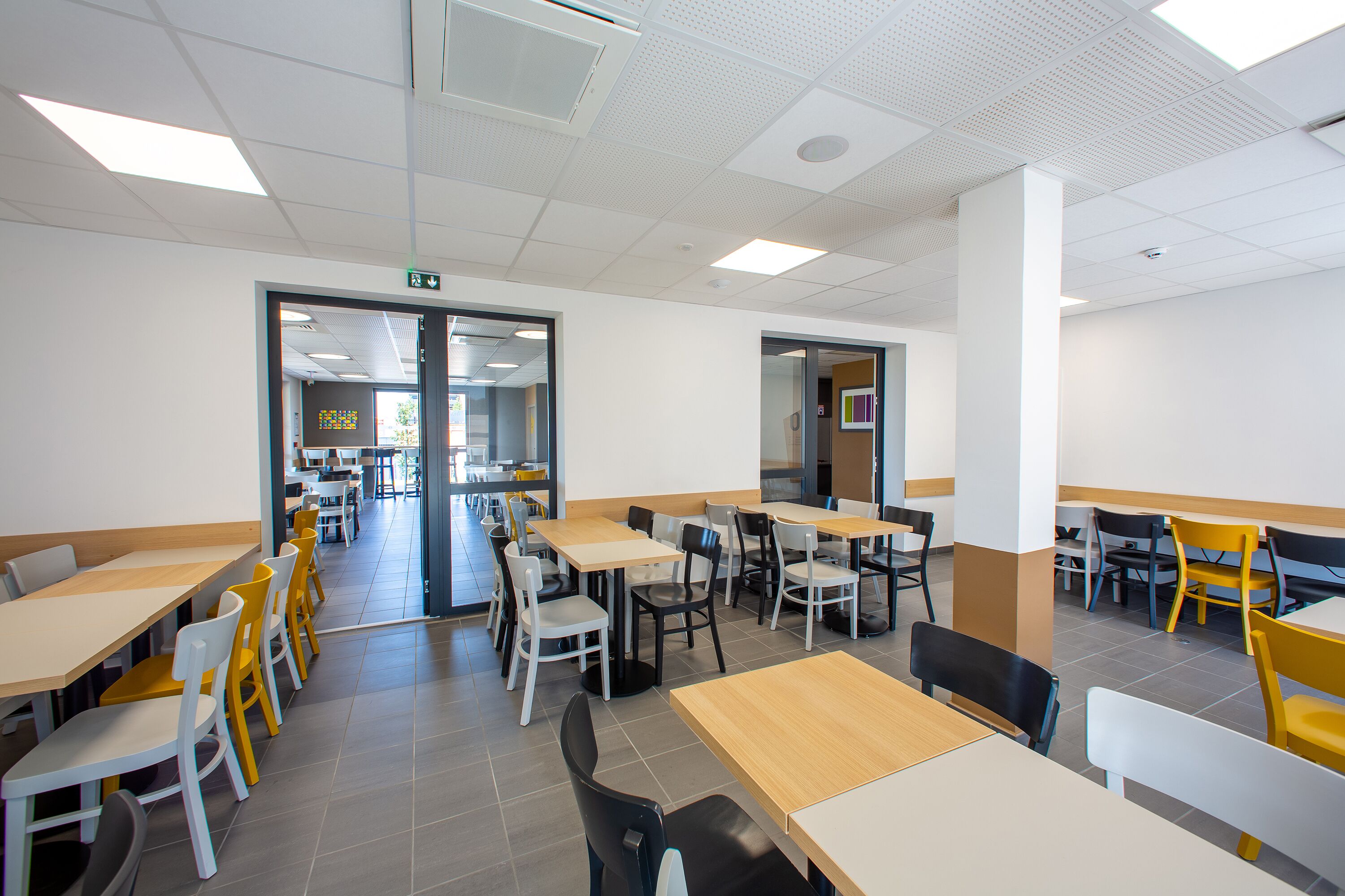 daily buffet breakfast for a fee