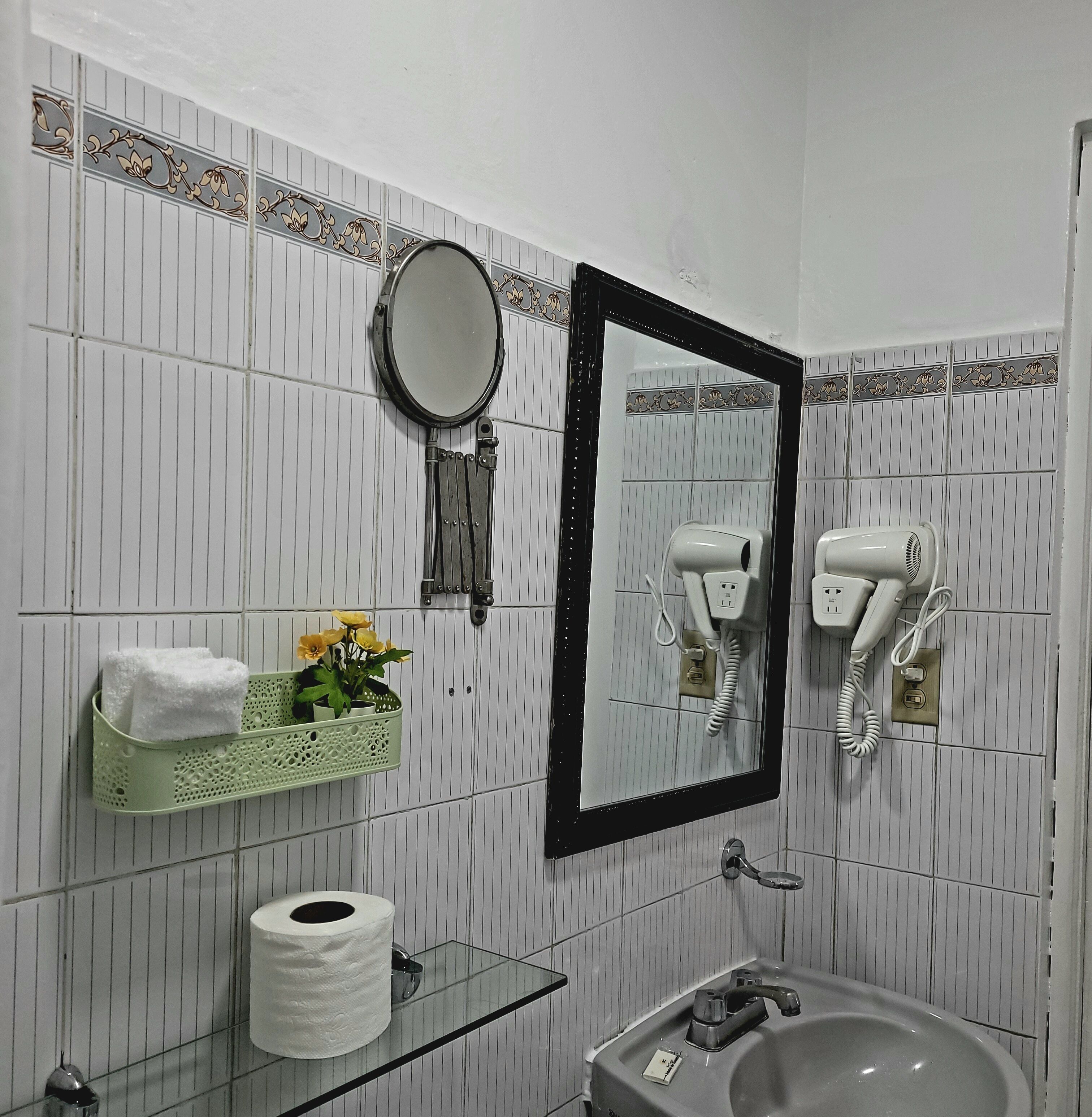 city double room, 1 bedroom, city view | bathroom amenities | shower, free toiletries, hair dryer, towels