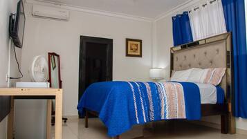 1 bedroom, desk, iron/ironing board, free WiFi
