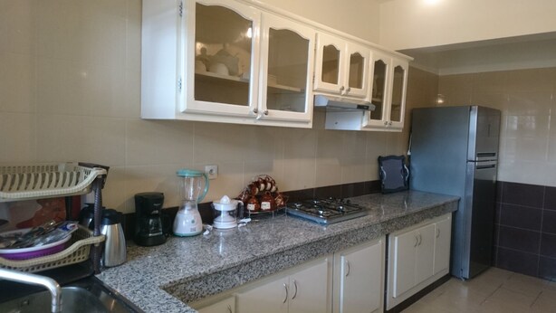 Apartment | Private kitchen | Fridge, microwave, stovetop, dishwasher - Appartement Hay Riad (Rabat)